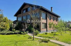 Дом 568м², 3-этажный, участок 15 сот.  