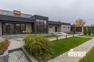 Дом 650м&sup2;, 3-этажный, участок 12 сот.  