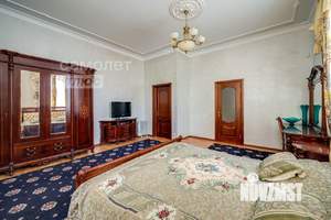Дом 445м², 3-этажный, участок 30 сот.  