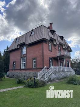 Дом 450м&sup2;, 4-этажный, участок 30 сот.  