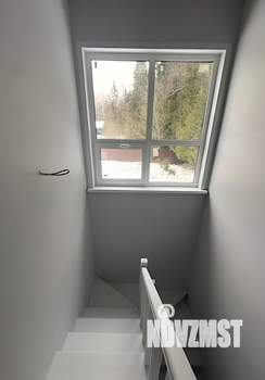Коттедж 180м², 2-этажный, участок 10 сот.  