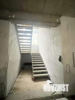 Таунхаус 250м&sup2;, 3-этажный, участок 4 сот.  