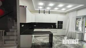 Дом 180м², 3-этажный, участок 3 сот.  