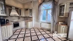 Коттедж 445м², 3-этажный, участок 30 сот.  