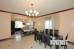 Коттедж 650м², 3-этажный, участок 19 сот.  