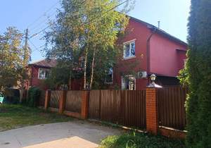 Дом 495м², 3-этажный, участок 15 сот.  