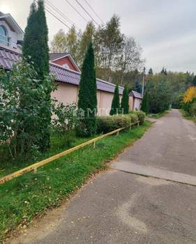Дом 451м², 3-этажный, участок 28 сот.  
