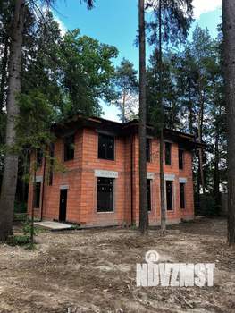 Коттедж 240м², 2-этажный, участок 13 сот.  