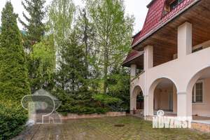 Коттедж 400м², 3-этажный, участок 12 сот.  