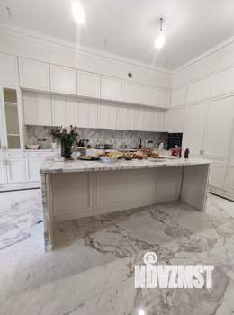 Таунхаус 330м², 2-этажный, участок 5 сот.  