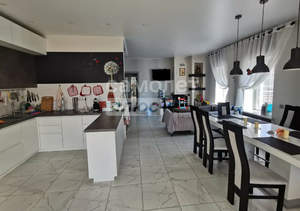 Дом 296м&sup2;, 4-этажный, участок 6 сот.  