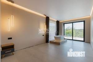 Дом 367м&sup2;, 2-этажный, участок 10 сот.  