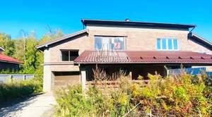 Дом 250м², 2-этажный, участок 10 сот.  