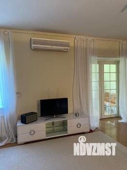 Таунхаус 180м², 3-этажный, участок 3 сот.  