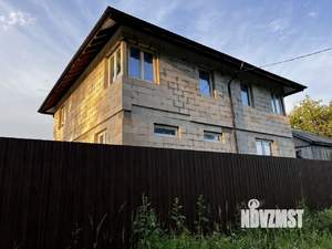 Дом 241м², 2-этажный, участок 8 сот.  