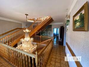 Дом 673м², 4-этажный, участок 15 сот.  