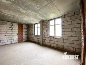 Таунхаус 200м², 3-этажный, участок 1 сот.  