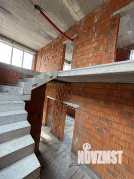 Коттедж 200м², 2-этажный, участок 7 сот.  