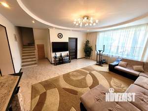 Таунхаус 290м², 3-этажный, участок 4 сот.  