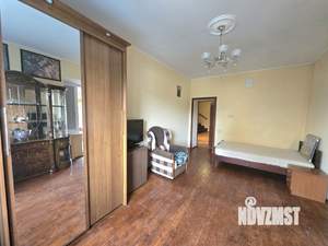 Коттедж 350м², 3-этажный, участок 12 сот.  