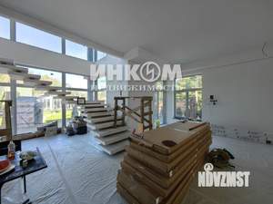 Дом 250м&sup2;, 2-этажный, участок 15 сот.  