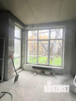 Таунхаус 250м², 3-этажный, участок 4 сот.  