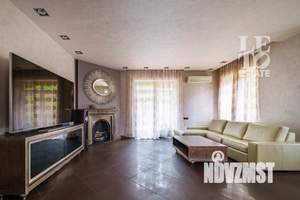 Дом 440м², 2-этажный, участок 14 сот.  