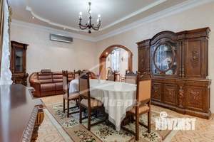 Дом 611м², 4-этажный, участок 22 сот.  