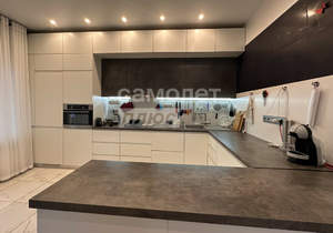 Дом 296м&sup2;, 4-этажный, участок 6 сот.  