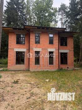Дом 240м², 2-этажный, участок 15 сот.  