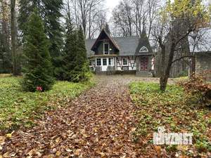 Дом 252м², 3-этажный, участок 15 сот.  