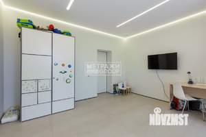 Дом 367м&sup2;, 2-этажный, участок 10 сот.  