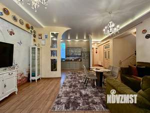 Таунхаус 281м², 3-этажный, участок 3 сот.  