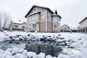 Дом 637м&sup2;, 4-этажный, участок 12 сот.  