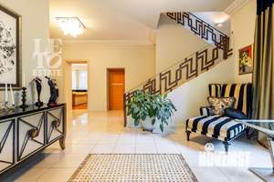 Дом 550м², 3-этажный, участок 20 сот.  