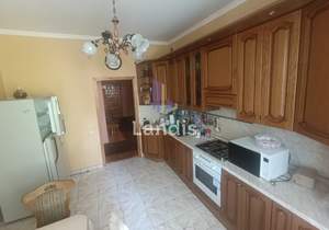 Дом 370м², 2-этажный, участок 15 сот.  