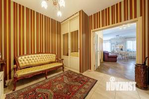 Таунхаус 310м&sup2;, 3-этажный, участок 6 сот.  