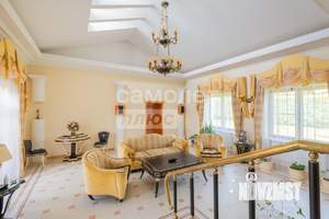 Коттедж 475м², 3-этажный, участок 20 сот.  