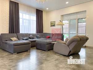 Дом 239м&sup2;, 2-этажный, участок 6 сот.  