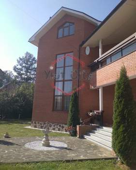 Дом 742м&sup2;, 3-этажный, участок 13 сот.  