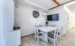 Дом 200м², 3-этажный, участок 1 сот.  