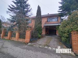 Дом 250м&sup2;, 2-этажный, участок 14 сот.  