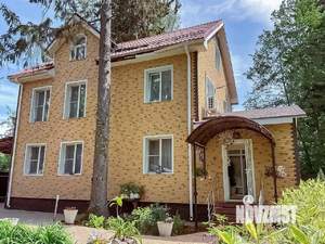 Коттедж 215м², 3-этажный, участок 9 сот.  