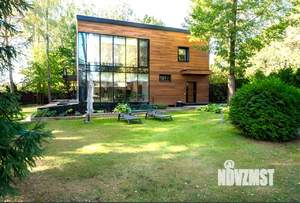 Коттедж 565м&sup2;, 2-этажный, участок 25 сот.  