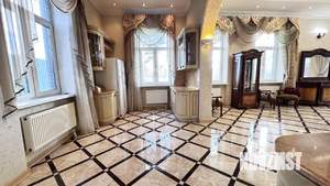 Коттедж 445м², 3-этажный, участок 30 сот.  