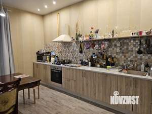 Дом 176м&sup2;, 2-этажный, участок 6 сот.  