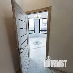 Коттедж 303м², 2-этажный, участок 6 сот.  
