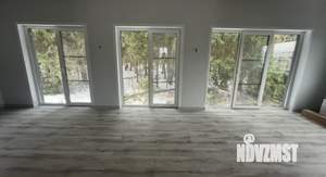 Коттедж 180м², 2-этажный, участок 10 сот.  