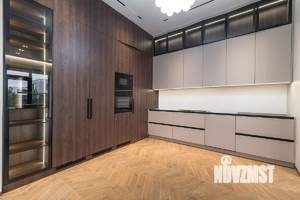 Дом 401м², 2-этажный, участок 11 сот.  