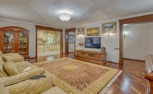 Дом 640м², 4-этажный, участок 36 сот.  